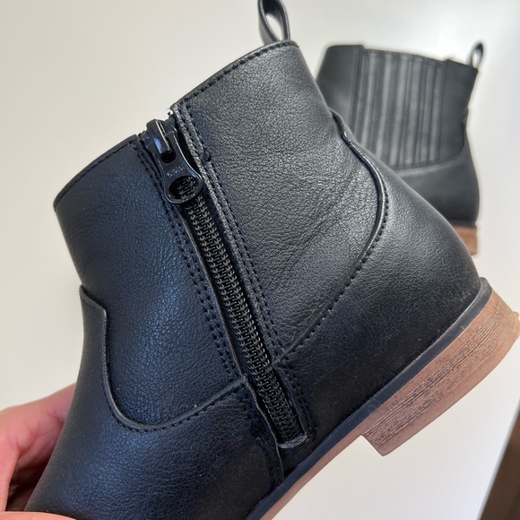 Girls black booties - Picture 3 of 4